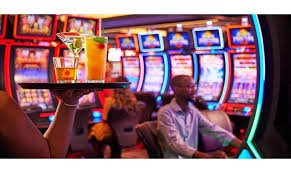Antarmuka aplikasi mobile de togel menampilkan dashboard sportsbook dan casino langsung